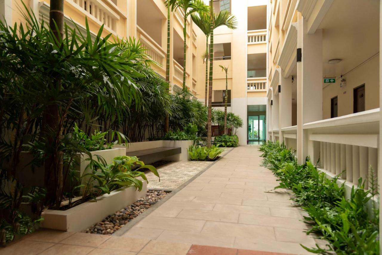 Park 38 Hotel Phuket Buitenkant foto