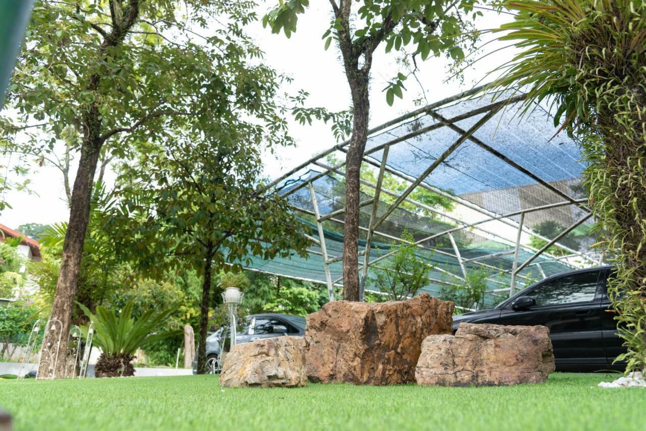 Park 38 Hotel Phuket Buitenkant foto