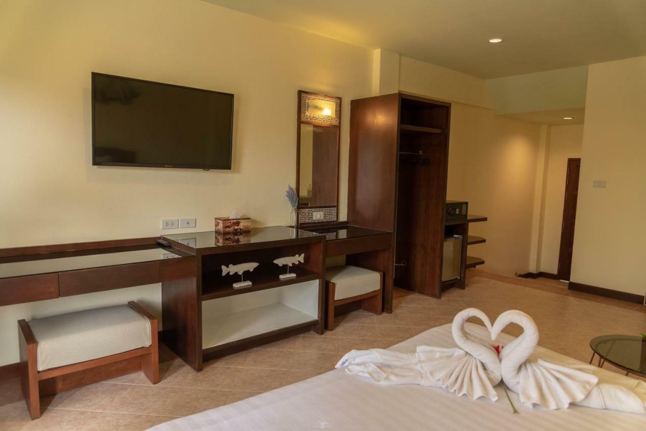 Park 38 Hotel Phuket Buitenkant foto