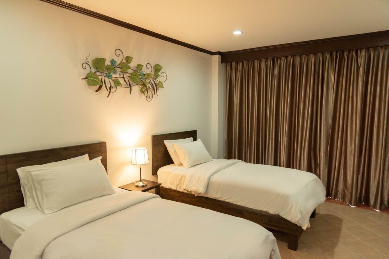 Park 38 Hotel Phuket Buitenkant foto