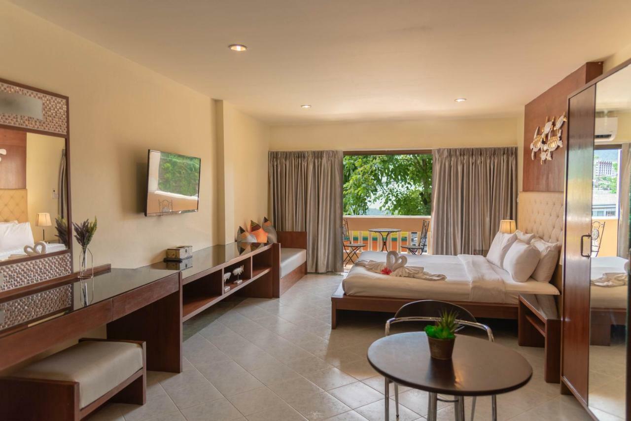 Park 38 Hotel Phuket Buitenkant foto